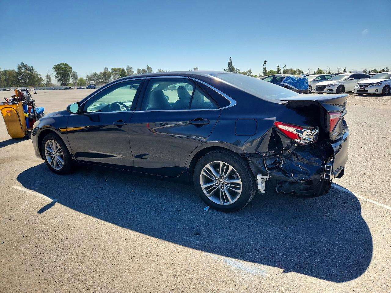 2017 TOYOTA CAMRY SE — снимка 2