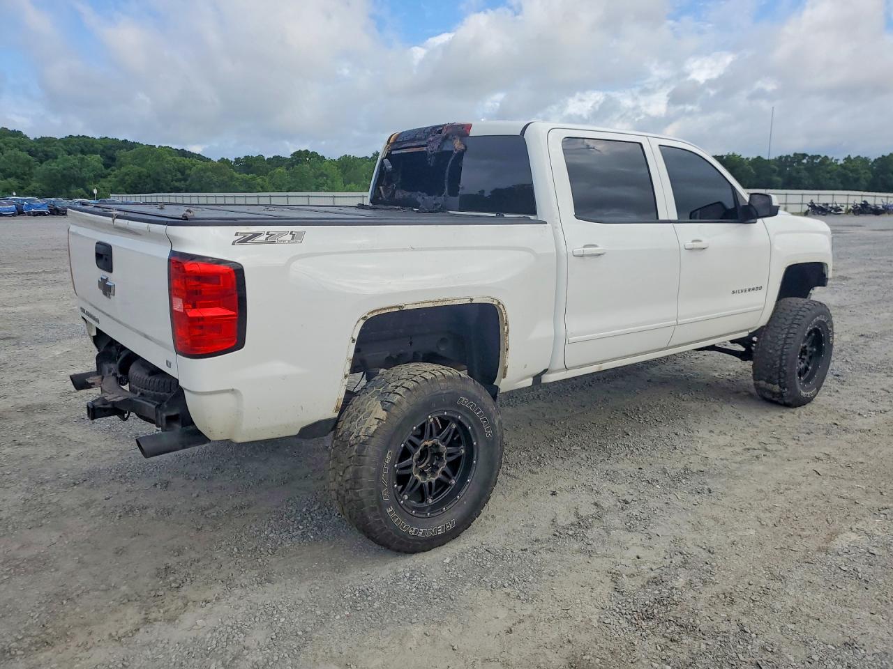 2018 CHEVROLET SILVERADO K1500 LT — снимка 3
