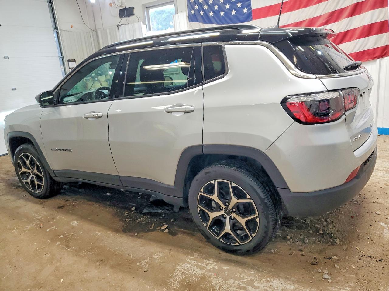 2025 JEEP COMPASS LIMITED — снимка 2