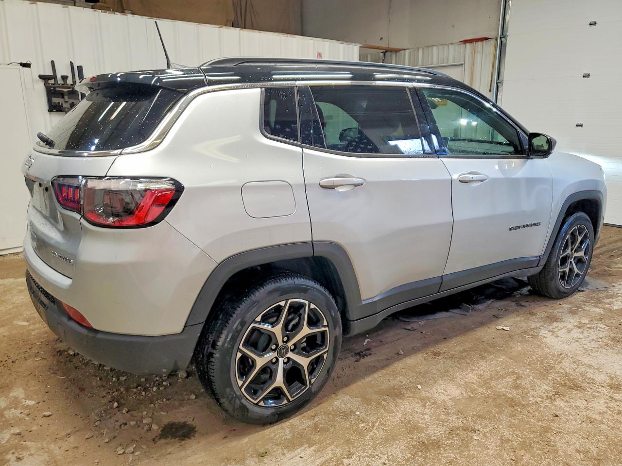 2025 JEEP COMPASS LIMITED — снимка 3