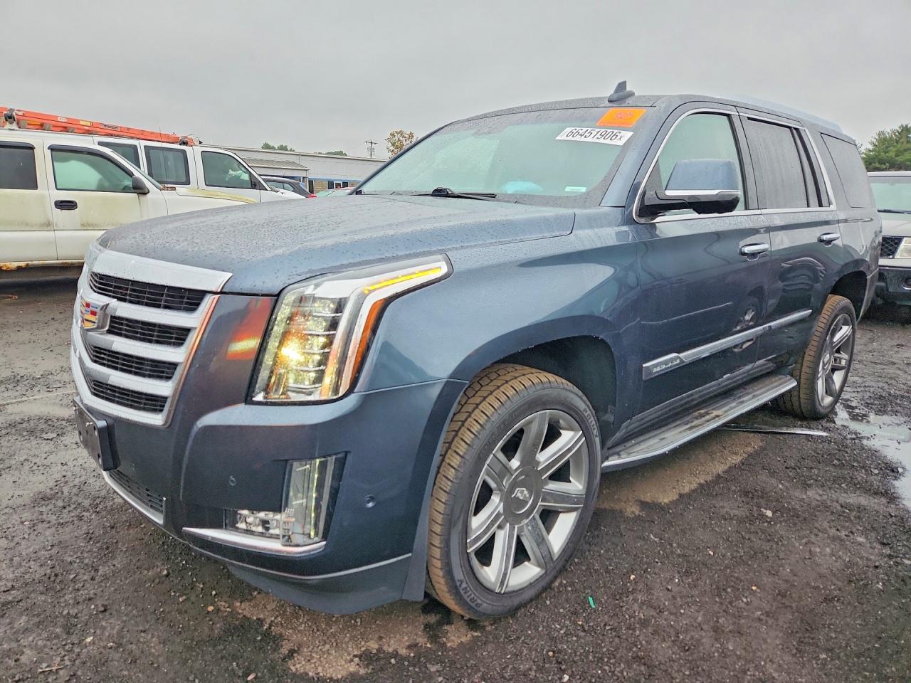 2019 CADILLAC ESCALADE LUXURY