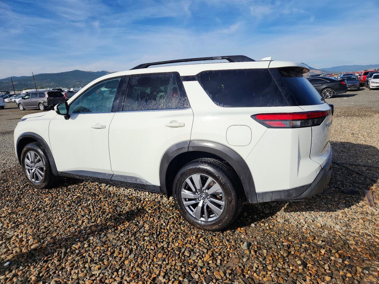 2025 NISSAN PATHFINDER SV — снимка 2
