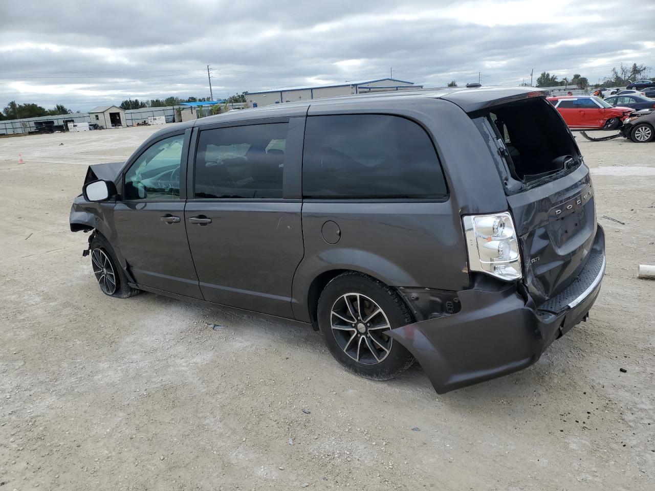 2018 DODGE GRAND CARAVAN GT — снимка 2