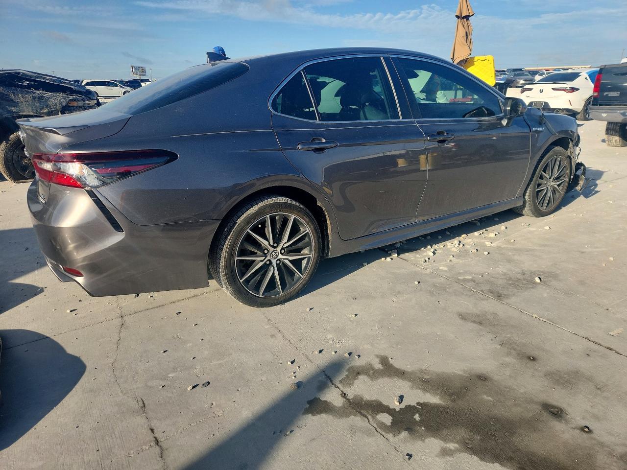 2021 TOYOTA CAMRY SE — снимка 3
