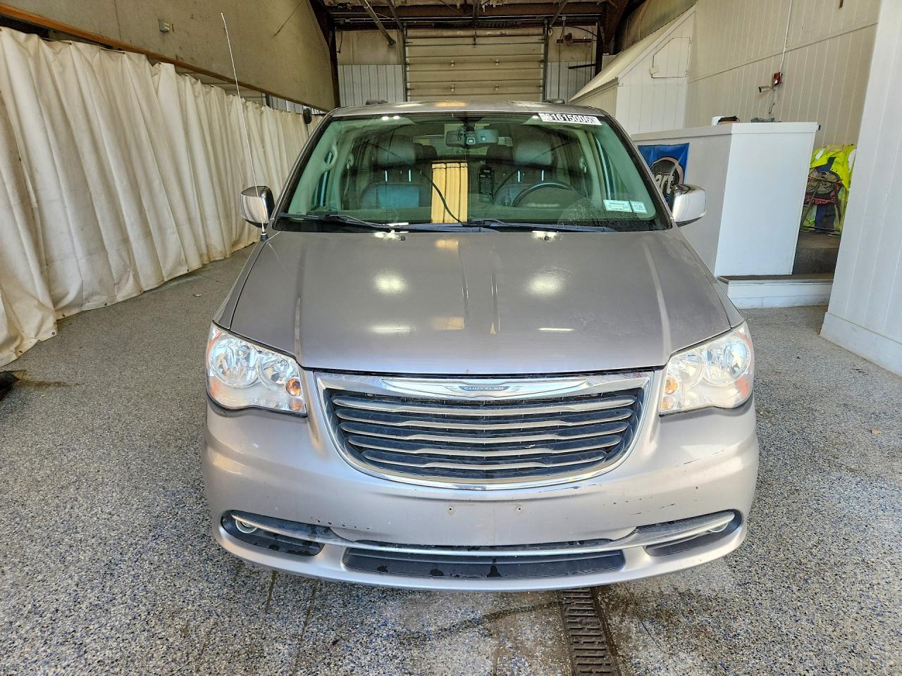 2015 CHRYSLER TOWN & COUNTRY TOURING L — снимка 5