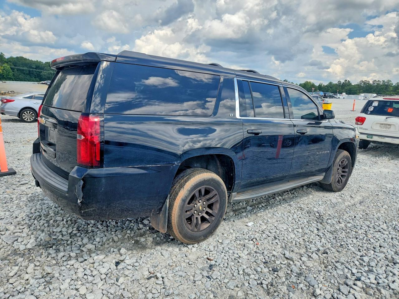 2016 CHEVROLET SUBURBAN K1500 LT — снимка 3