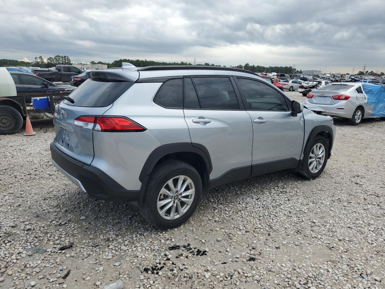 2022 TOYOTA COROLLA CROSS LE — снимка 3