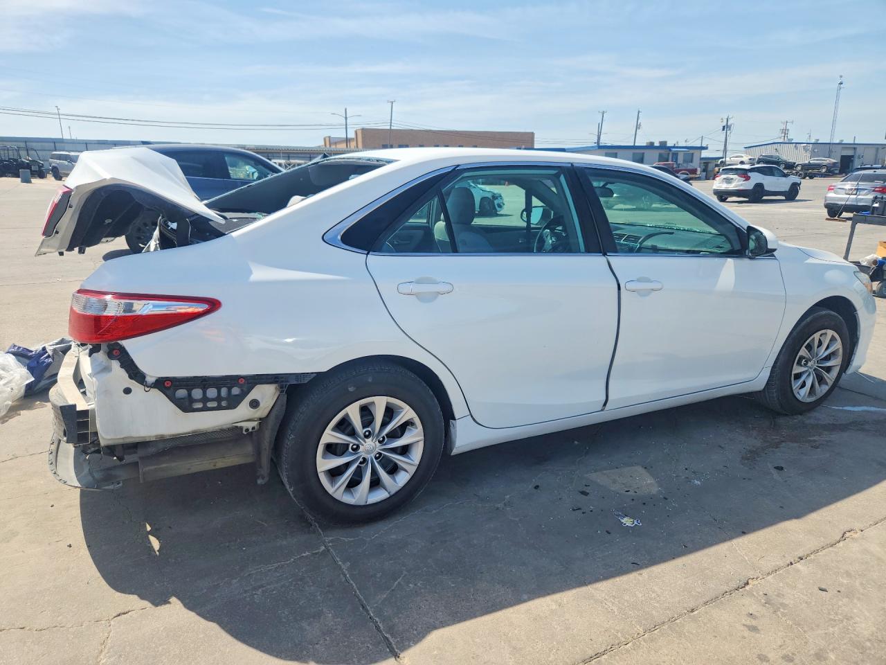 2017 TOYOTA CAMRY LE — снимка 3
