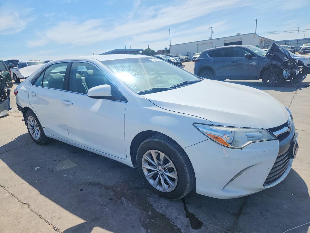 2017 TOYOTA CAMRY LE — снимка 4