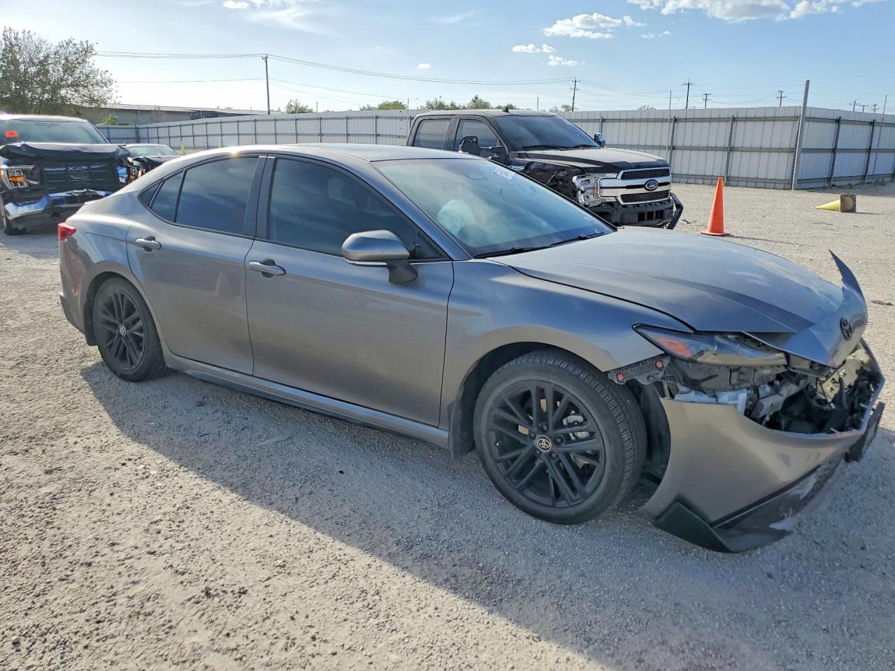 2025 TOYOTA CAMRY SE — снимка 4