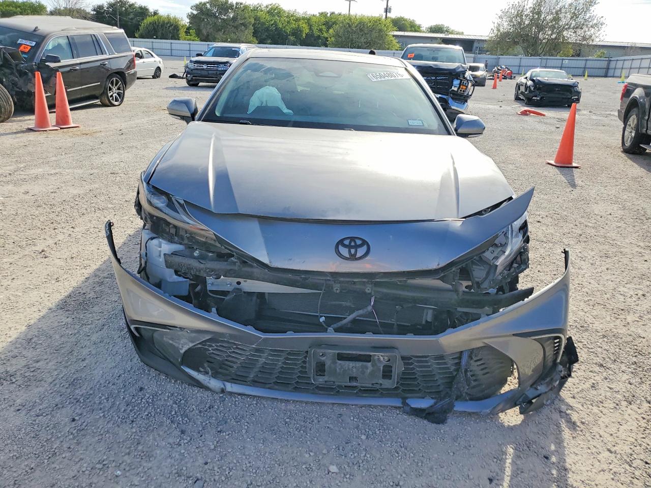 2025 TOYOTA CAMRY SE — снимка 5