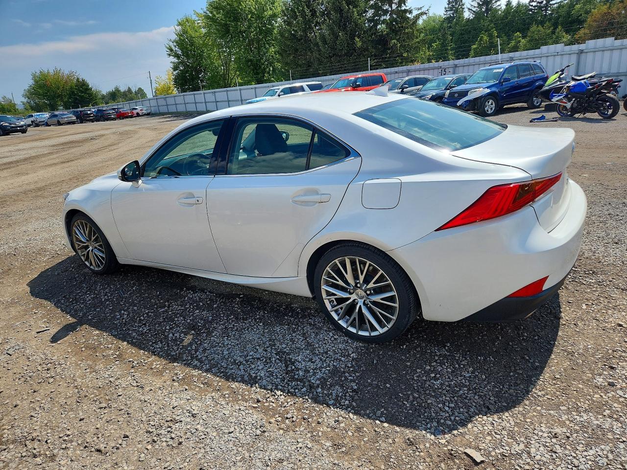 2017 LEXUS IS 300 — снимка 2