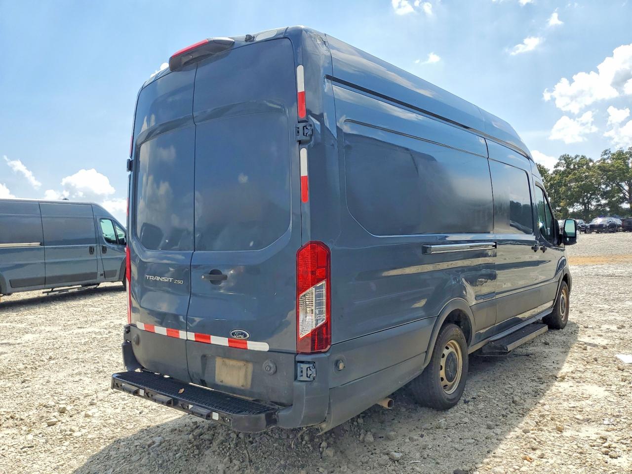 2020 FORD TRANSIT T-250 — снимка 3