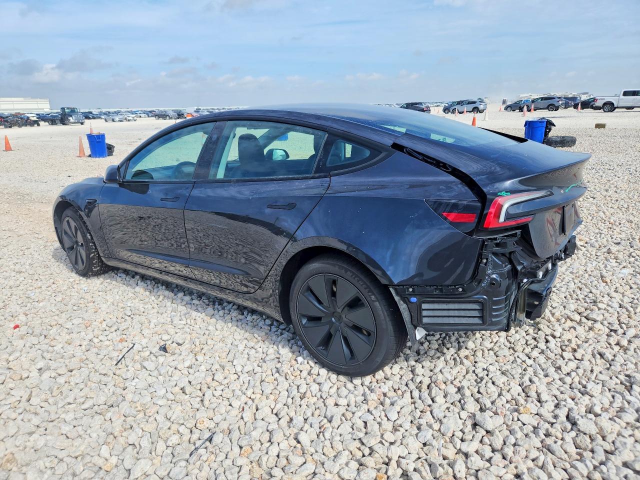 2026 TESLA MODEL 3 — снимка 2