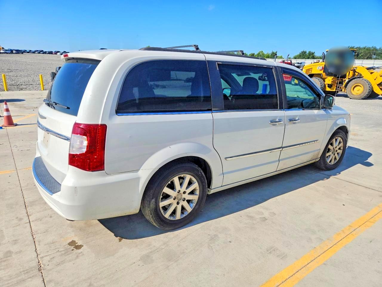 2015 CHRYSLER TOWN & COUNTRY TOURING — снимка 3