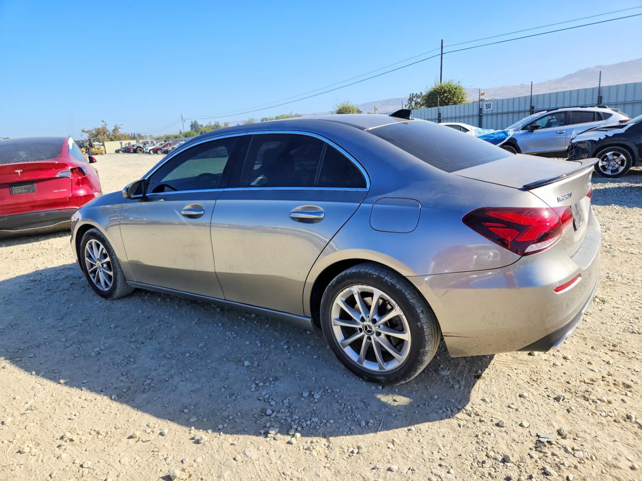 2019 MERCEDES-BENZ A 220 4MATIC — снимка 2