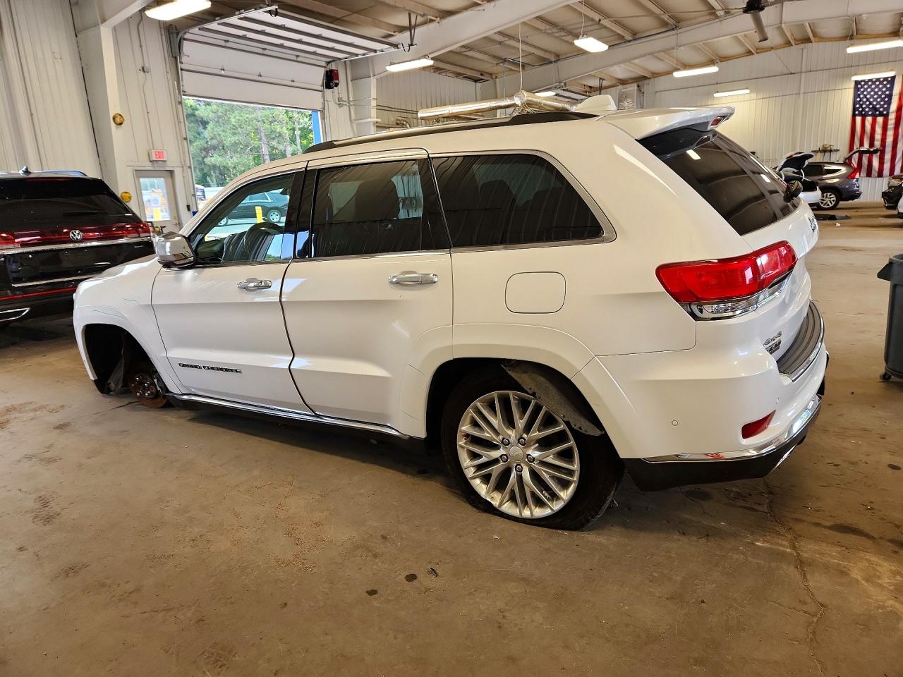 2017 JEEP GRAND CHEROKEE SUMMIT — снимка 2
