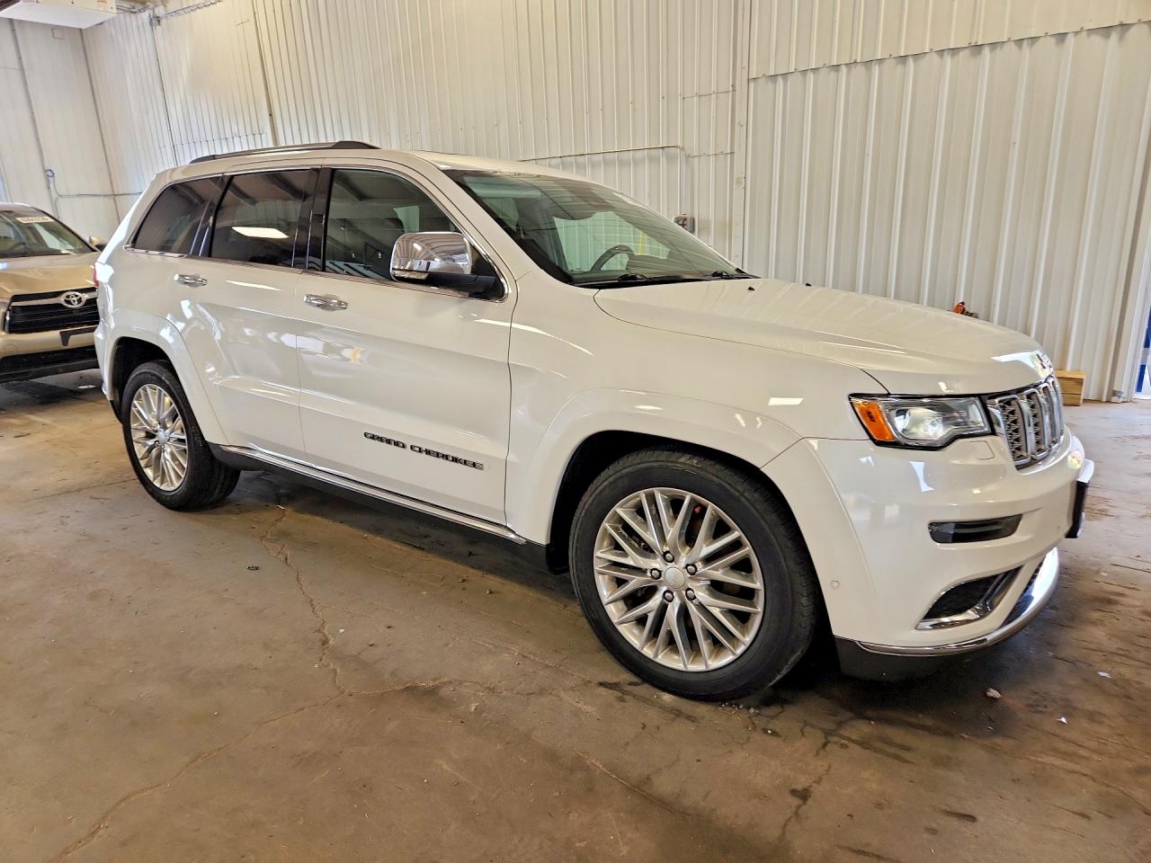 2017 JEEP GRAND CHEROKEE SUMMIT — снимка 4