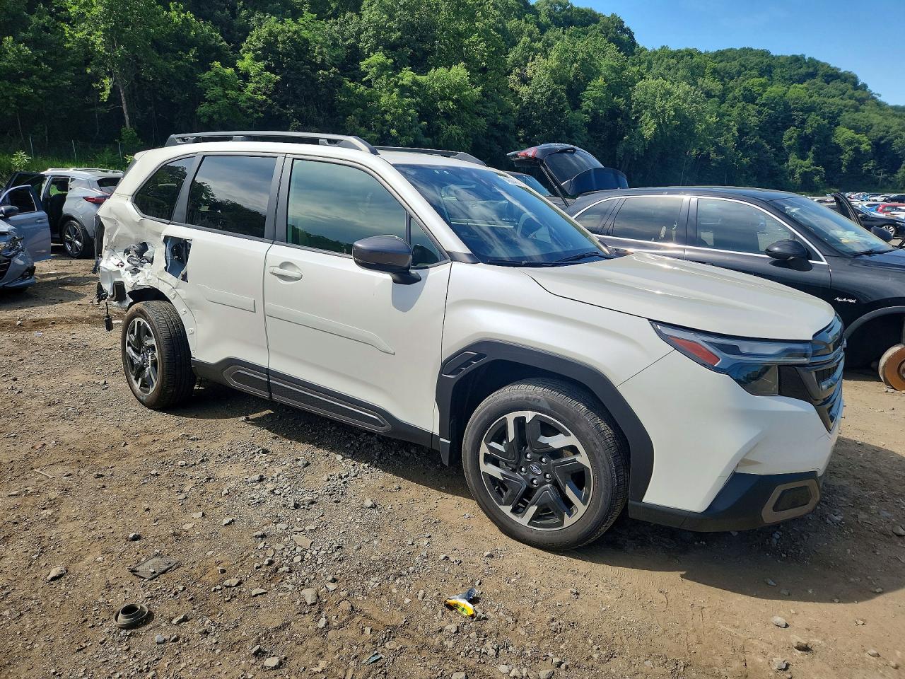 2025 SUBARU FORESTER LIMITED — снимка 4