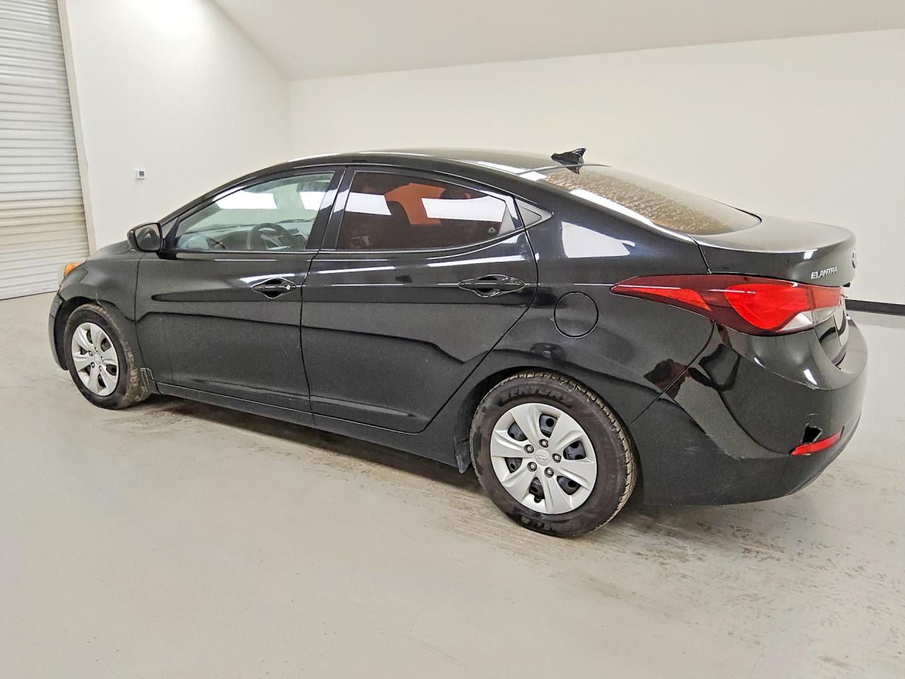 2016 HYUNDAI ELANTRA SE — снимка 2