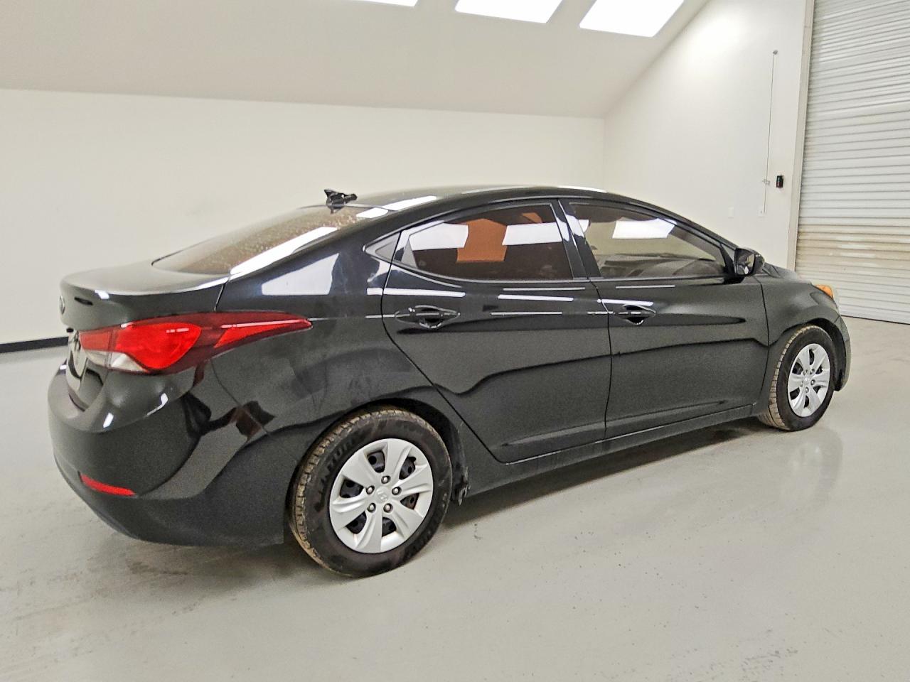 2016 HYUNDAI ELANTRA SE — снимка 3