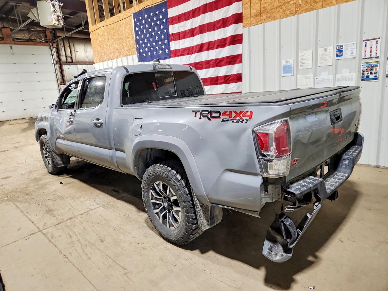 2021 TOYOTA TACOMA SR5 V6 — снимка 2