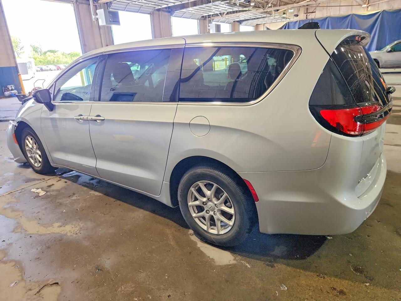 2026 CHRYSLER PACIFICA SELECT — снимка 2