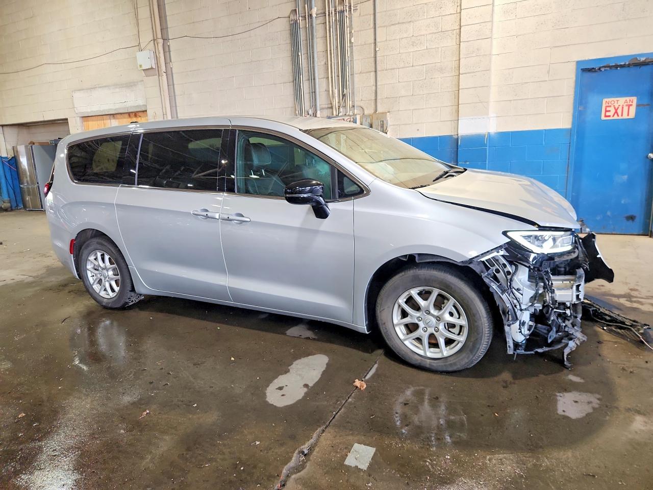 2026 CHRYSLER PACIFICA SELECT — снимка 4