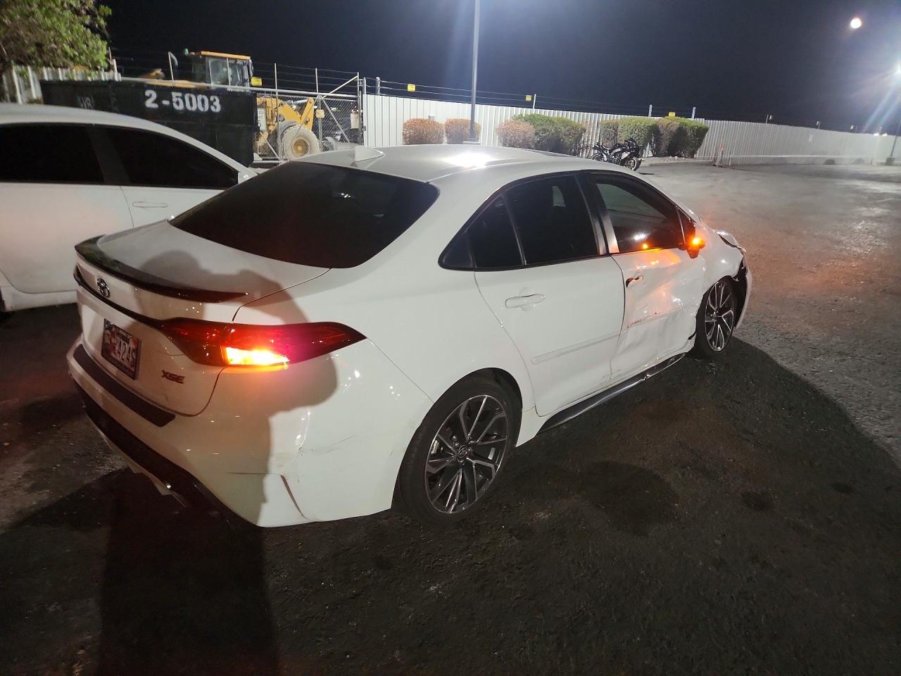 2021 TOYOTA COROLLA XSE — снимка 3