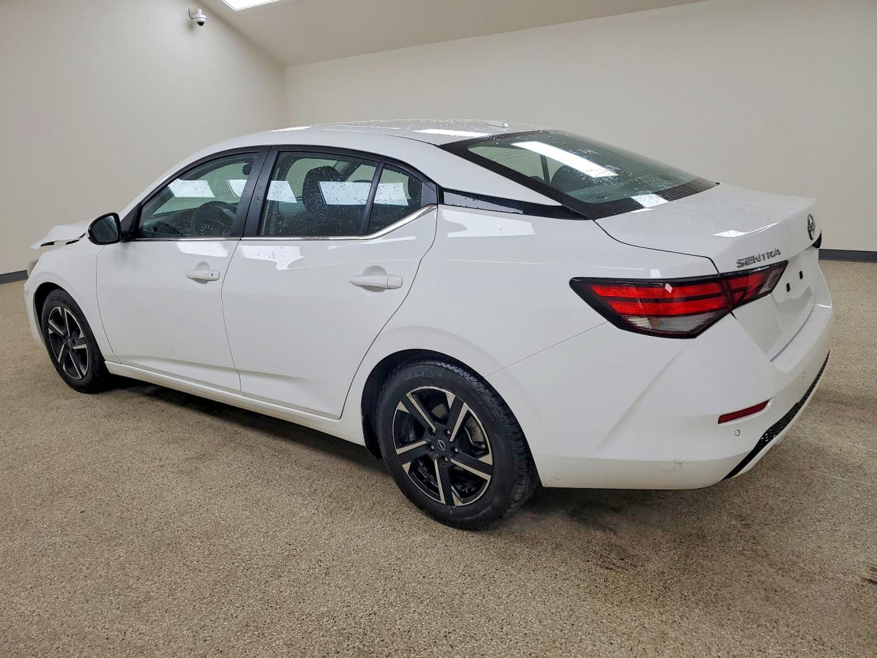 2025 NISSAN SENTRA SV — снимка 2