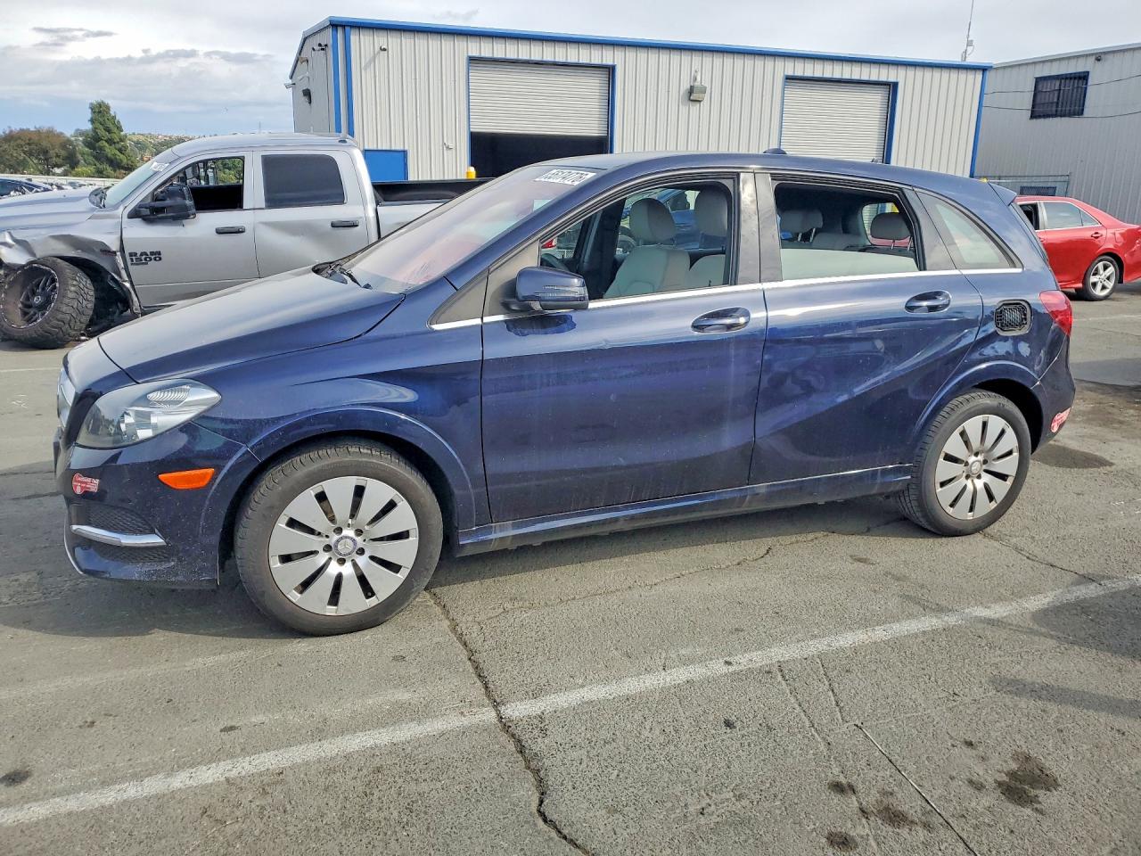 2017 MERCEDES-BENZ B 250E