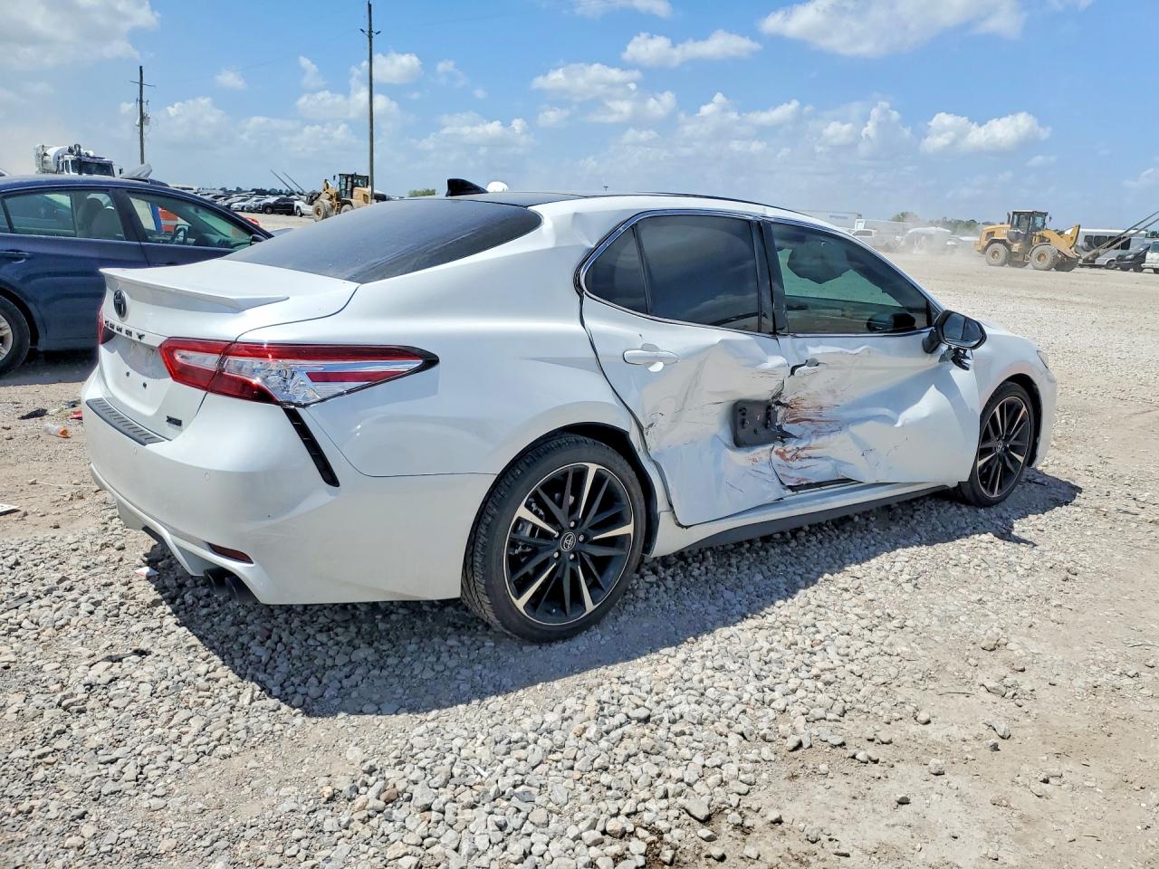 2020 TOYOTA CAMRY XSE — снимка 3