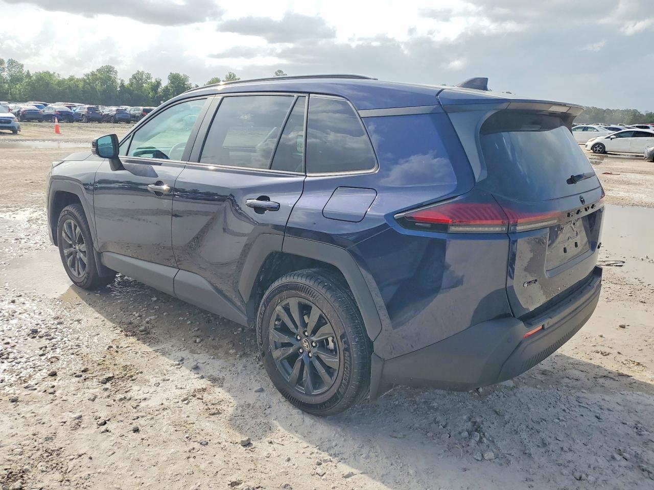 2026 TOYOTA RAV4 XLE PREMIUM — снимка 2