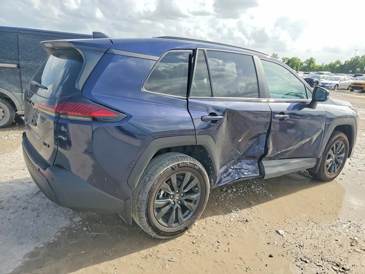 2026 TOYOTA RAV4 XLE PREMIUM — снимка 3