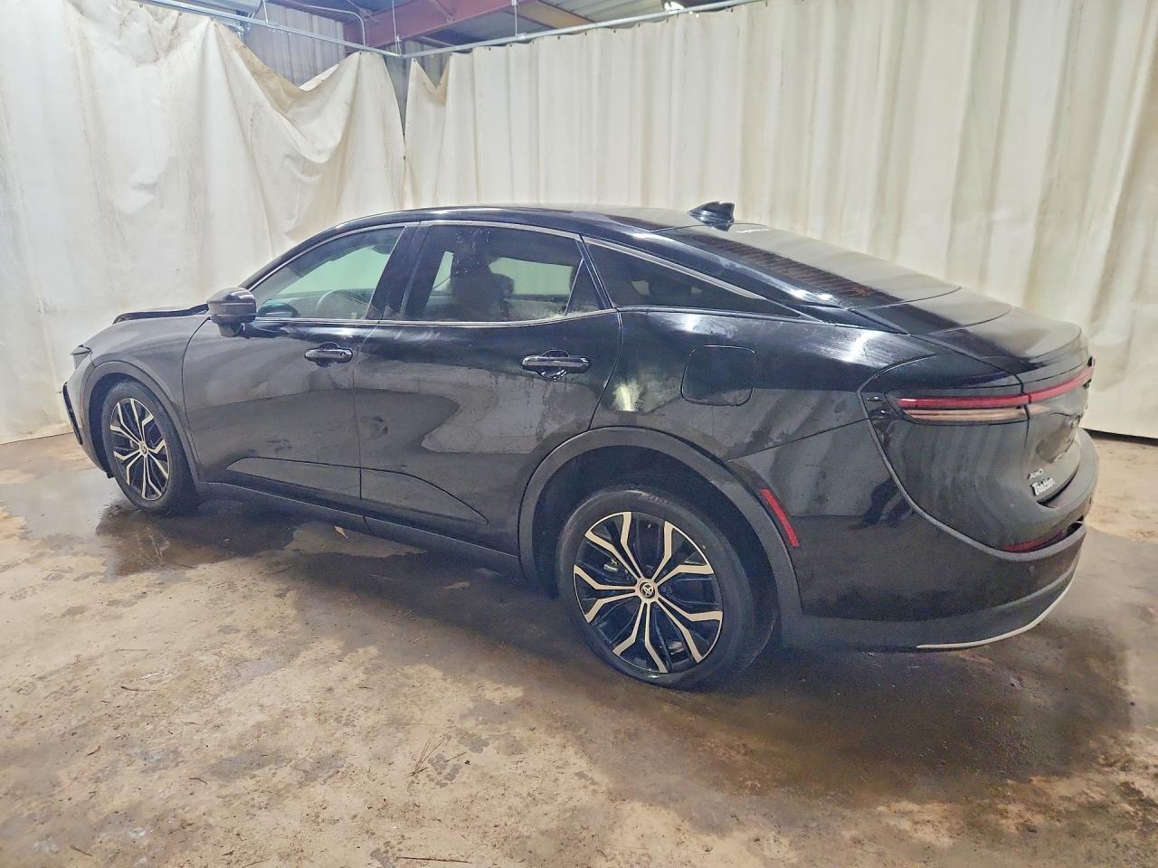 2023 TOYOTA CROWN LIMITED — снимка 2
