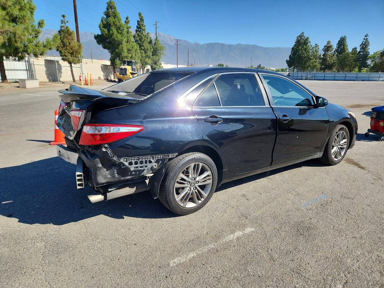 2017 TOYOTA CAMRY SE — снимка 3