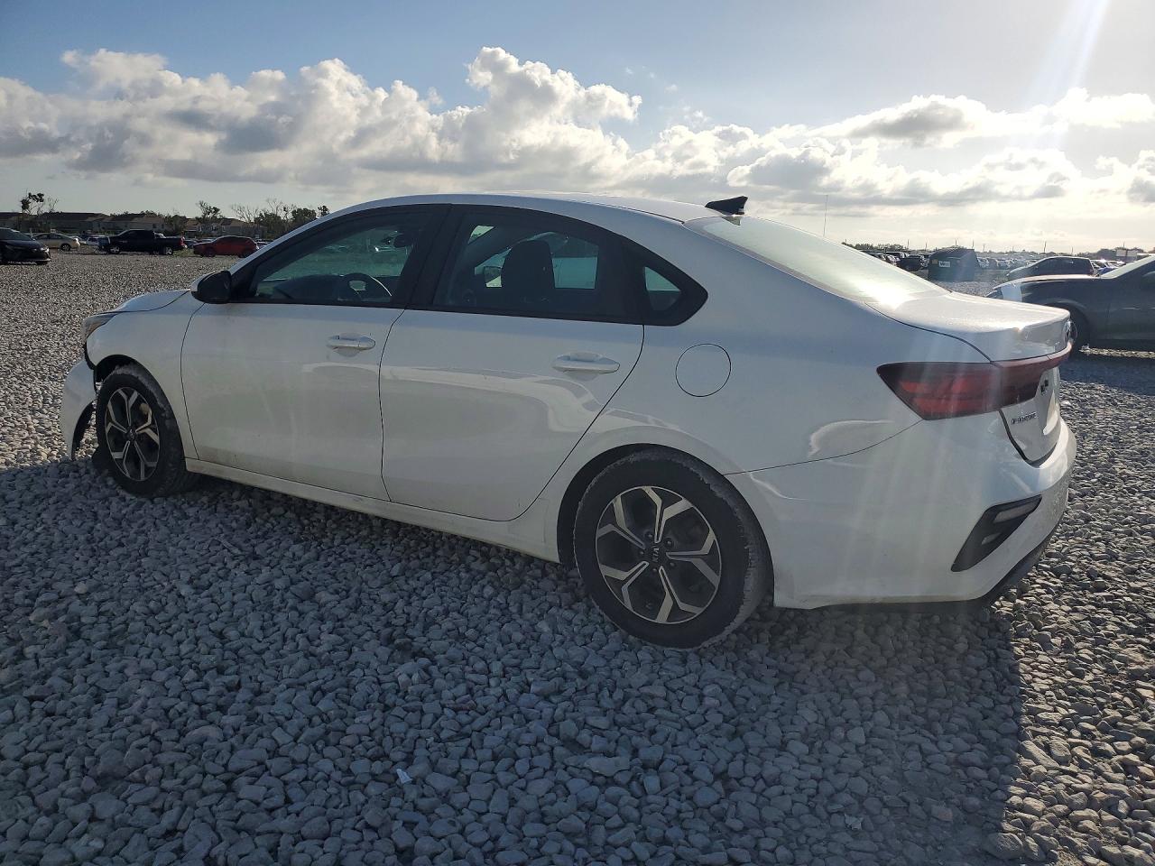 2020 KIA FORTE LXS — снимка 2
