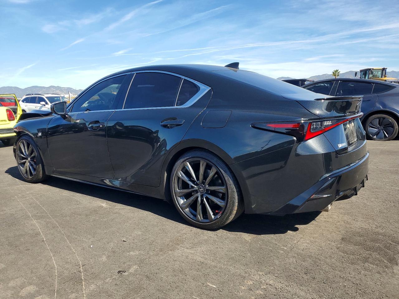 2021 LEXUS IS — снимка 2