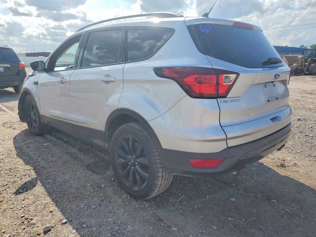 2019 FORD ESCAPE SE — снимка 2