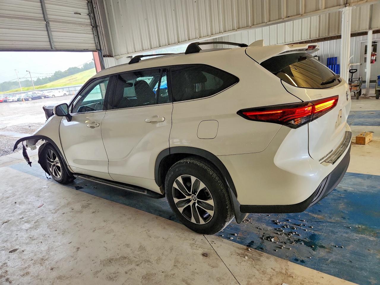 2020 TOYOTA HIGHLANDER XLE — снимка 2