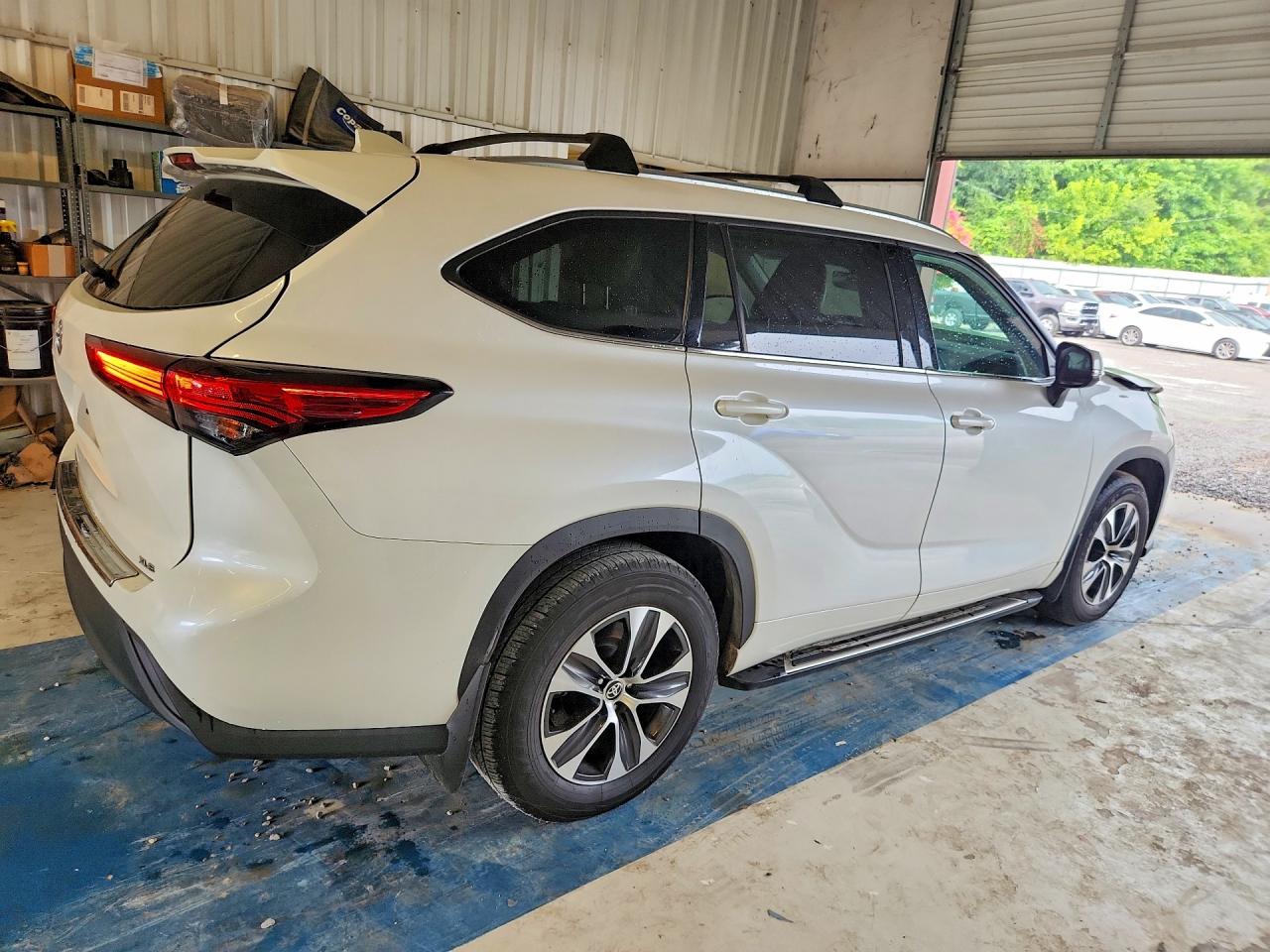 2020 TOYOTA HIGHLANDER XLE — снимка 3