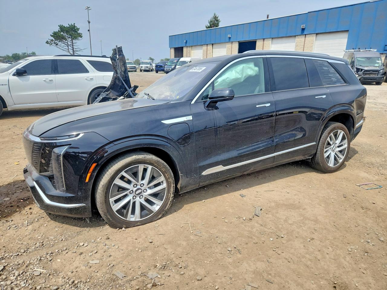 2026 CADILLAC VISTIQ LUXURY