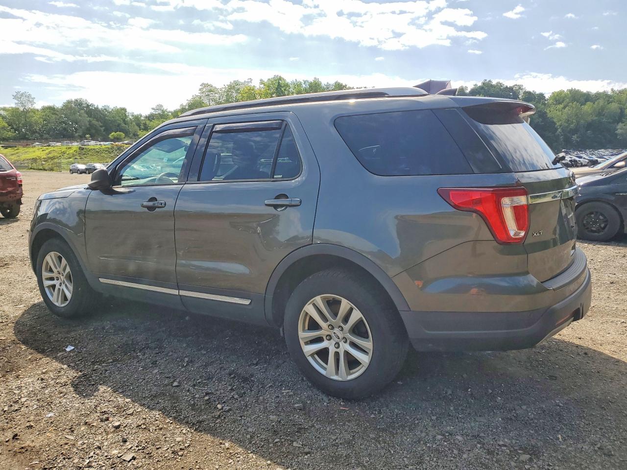 2019 FORD EXPLORER XLT — снимка 2