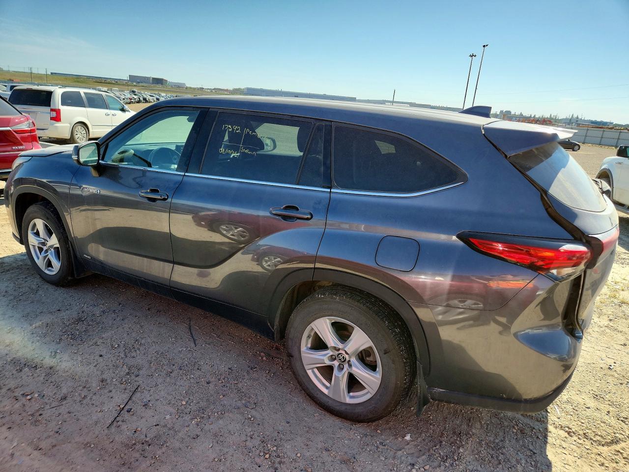 2020 TOYOTA HIGHLANDER HYBRID LE — снимка 2