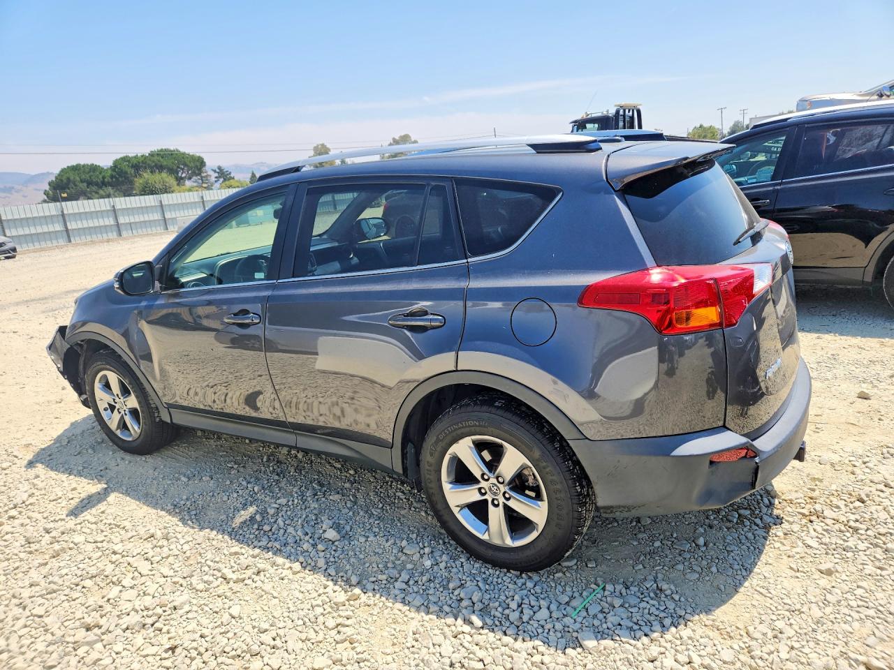 2015 TOYOTA RAV4 XLE — снимка 2
