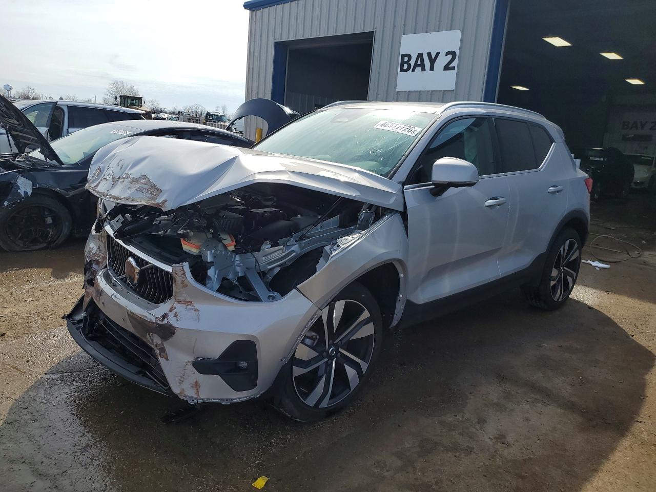 2024 VOLVO XC40 ULTIMATE