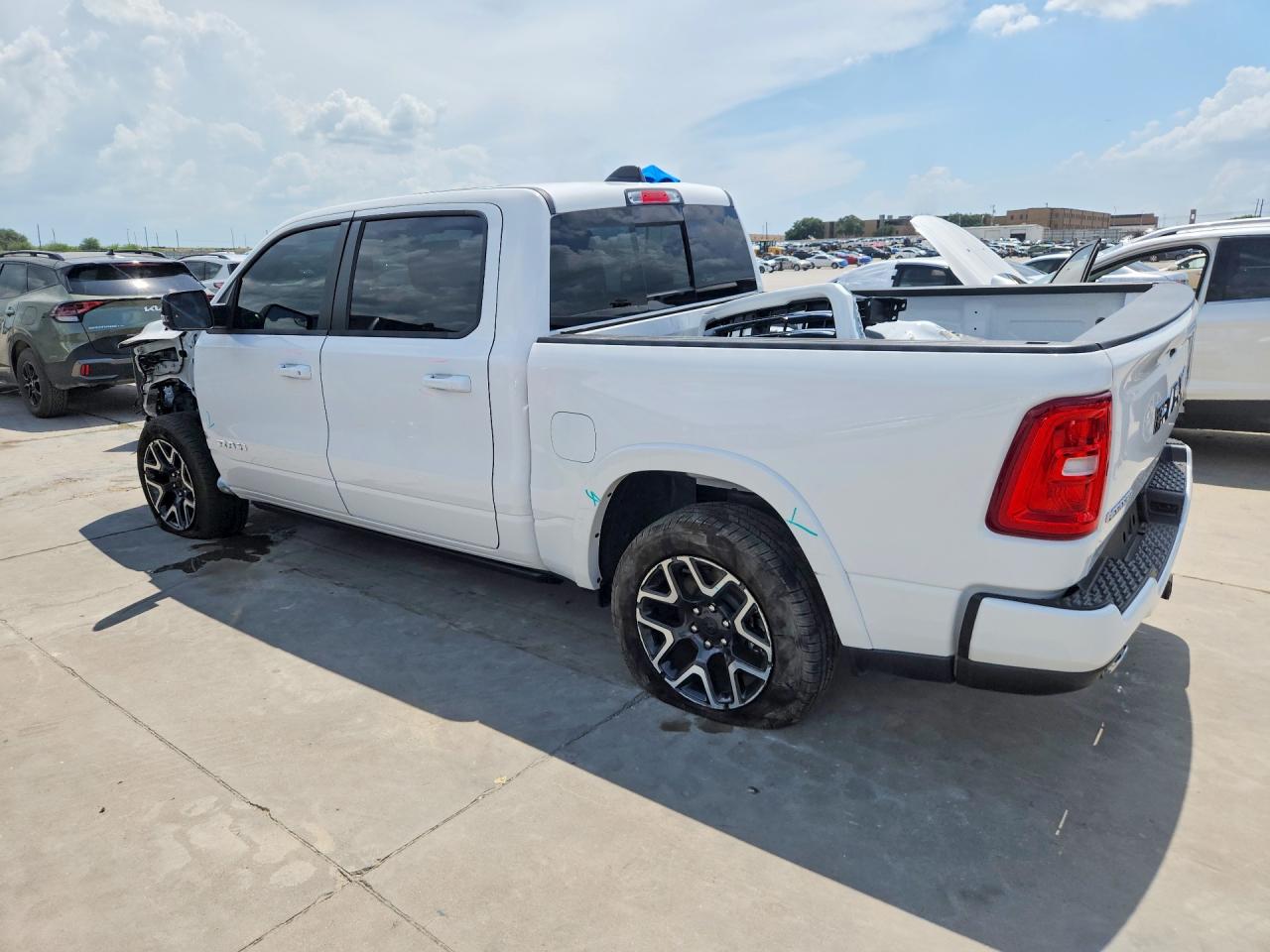 2026 RAM 1500 LARAMIE — снимка 2