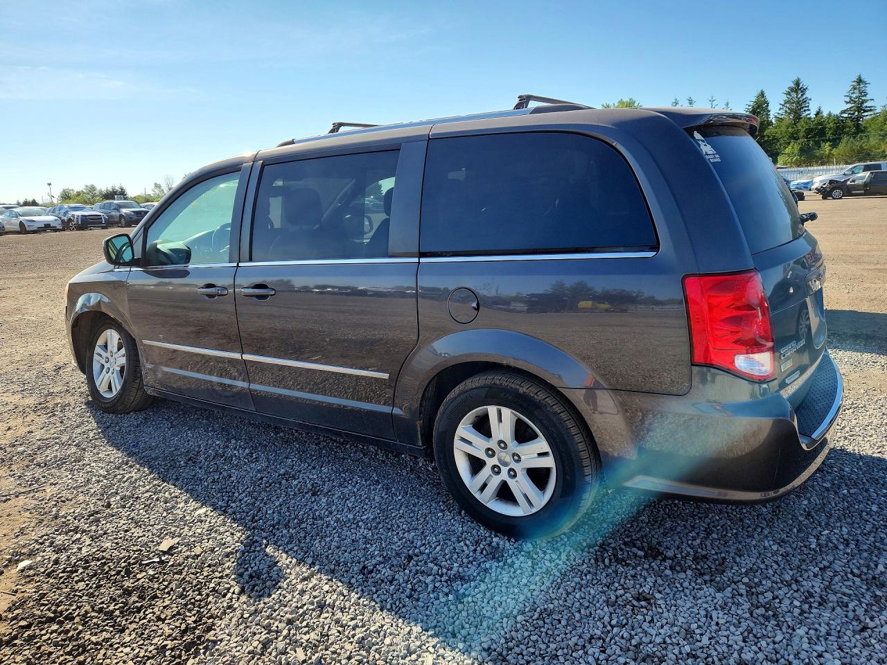 2015 DODGE GRAND CARAVAN CREW — снимка 2
