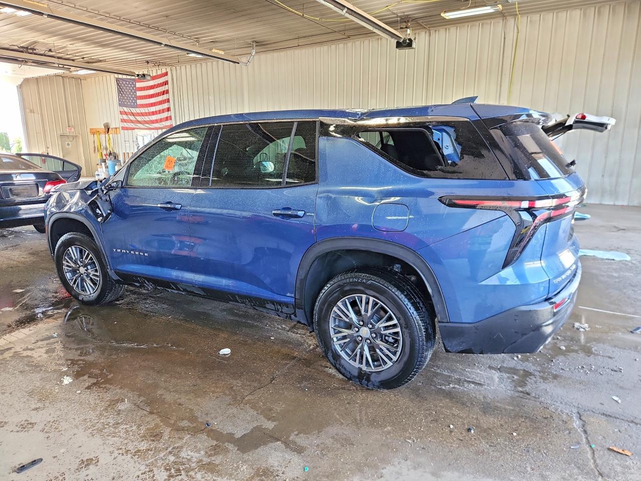 2024 CHEVROLET TRAVERSE LS — снимка 2