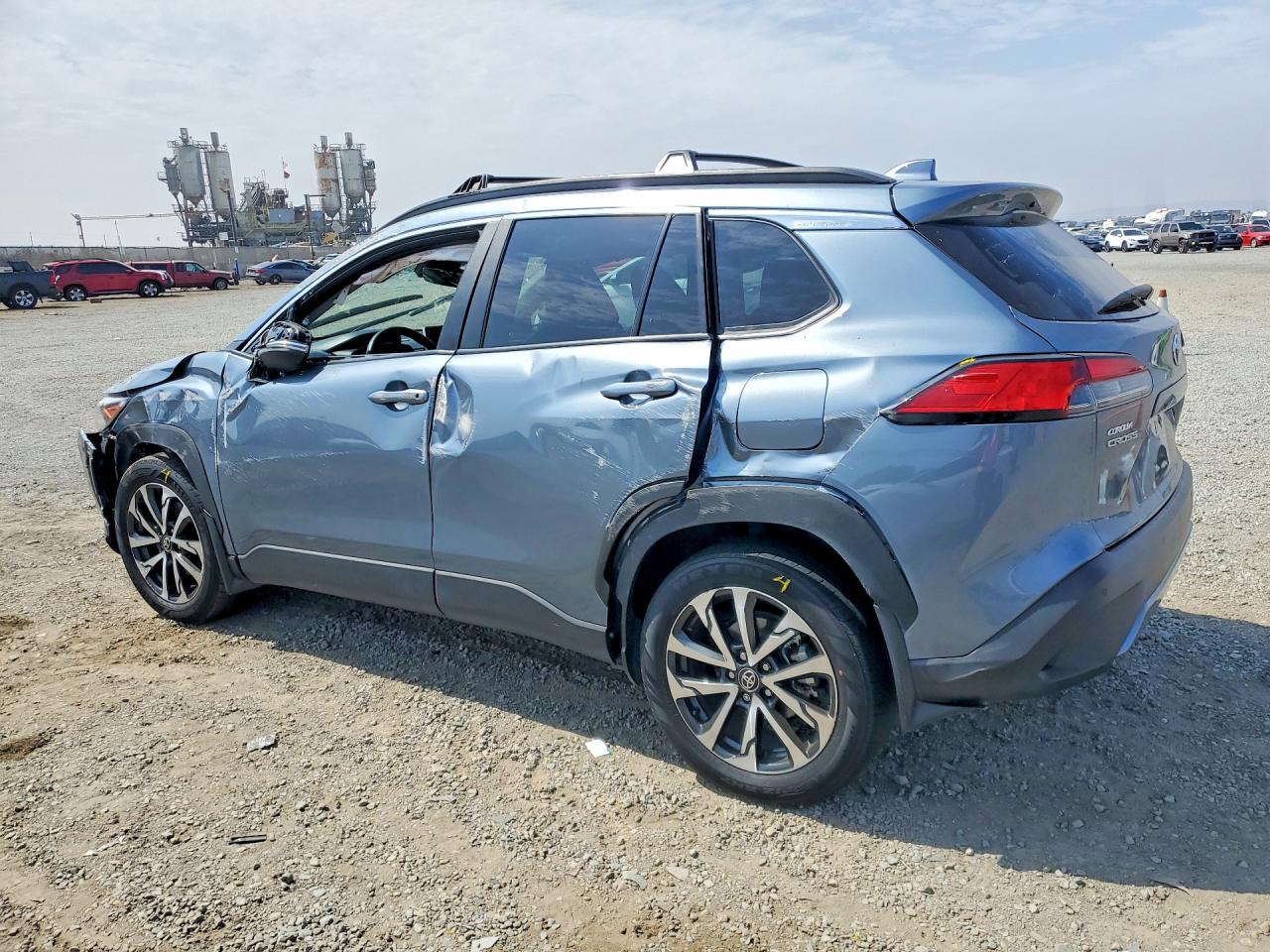 2024 TOYOTA COROLLA CROSS XLE — снимка 2